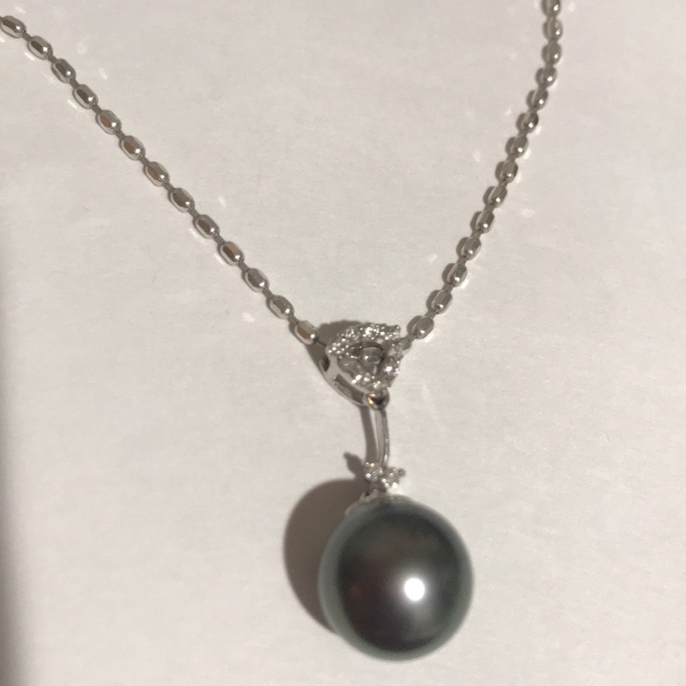 Tahitian diamond pearl necklace